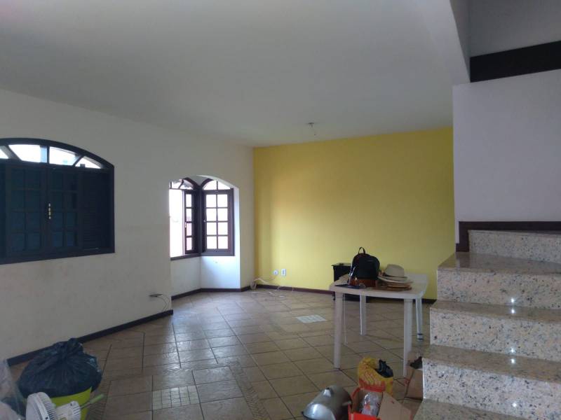 Casa Duplex 3 Quartos (1 Suíte), Quintal, Garagem, Vista Livre= Campo Grande - MARCOS PAES IMÓVEIS